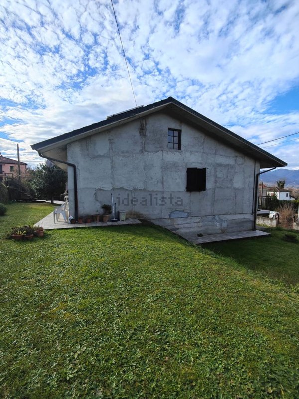 casa indipendente in vendita a Villafranca in Lunigiana in zona Virgoletta