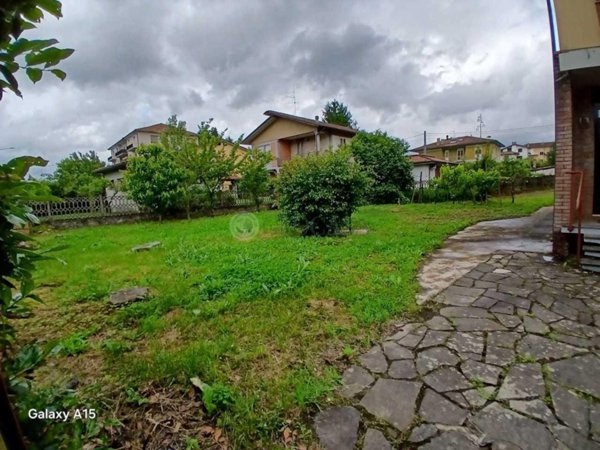 casa indipendente in vendita a Villafranca in Lunigiana