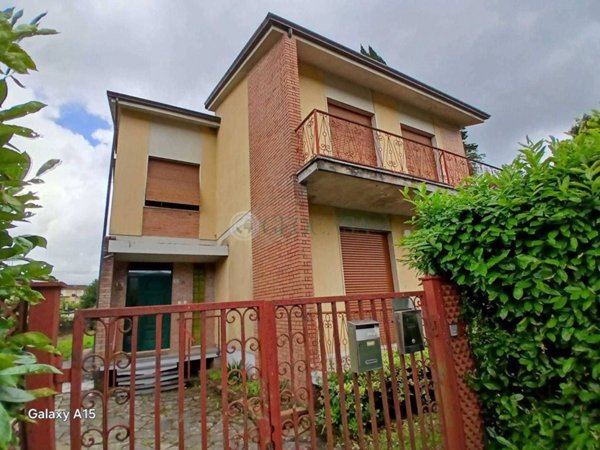 casa indipendente in vendita a Villafranca in Lunigiana
