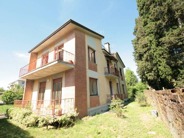 casa indipendente in vendita a Villafranca in Lunigiana