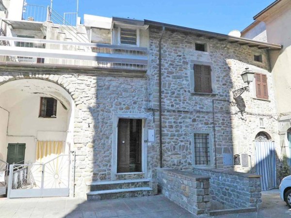 appartamento in vendita a Villafranca in Lunigiana in zona Virgoletta