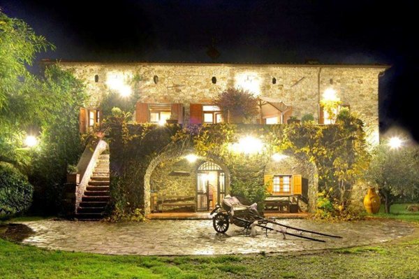 casa indipendente in vendita a Villafranca in Lunigiana in zona Mocrone