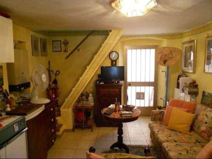casa indipendente in vendita a Villafranca in Lunigiana