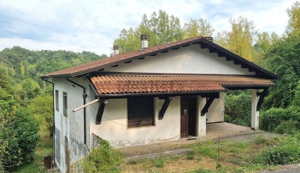casa indipendente in vendita a Villafranca in Lunigiana