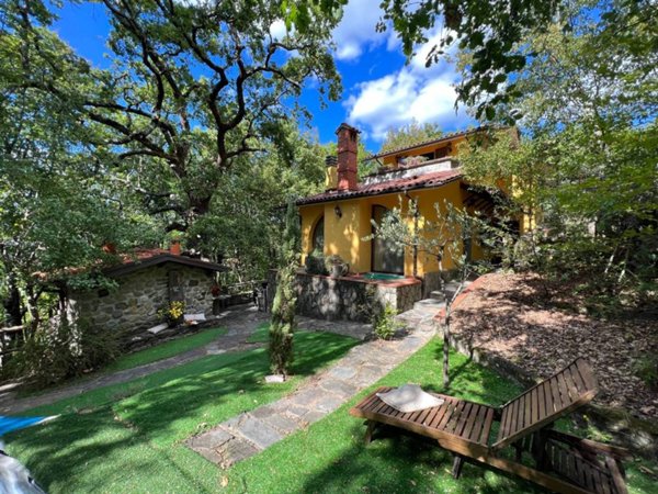 casa indipendente a Villafranca in Lunigiana in zona Malgrate Lunigiana