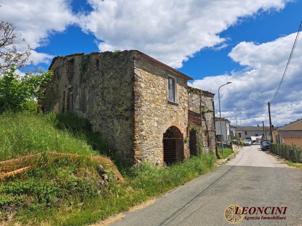 casa indipendente in vendita a Villafranca in Lunigiana in zona Fornoli