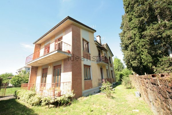 casa indipendente in vendita a Villafranca in Lunigiana