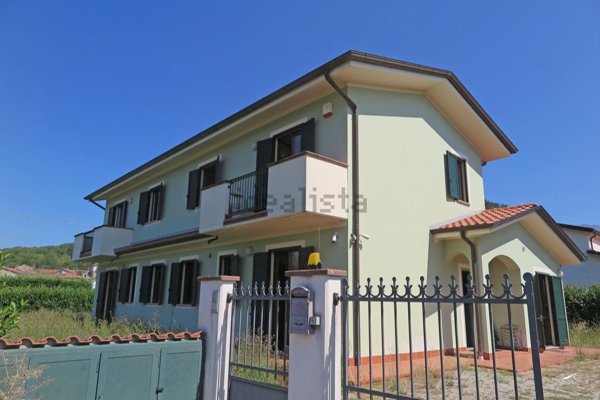 casa indipendente in vendita a Villafranca in Lunigiana in zona Mocrone