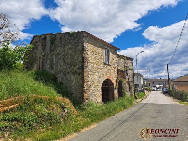 casa indipendente in vendita a Villafranca in Lunigiana in zona Fornoli