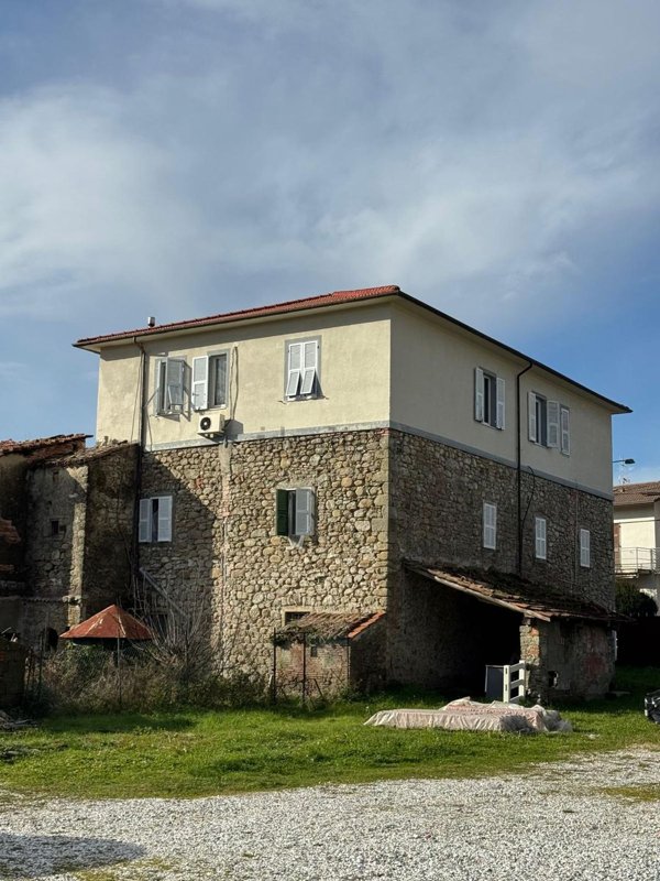 appartamento in vendita a Villafranca in Lunigiana