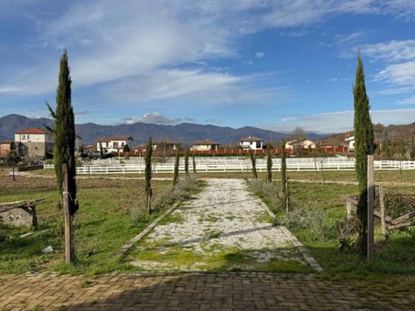 casa indipendente in vendita a Villafranca in Lunigiana