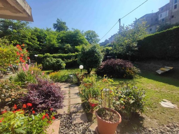 casa indipendente in vendita a Villafranca in Lunigiana in zona Virgoletta