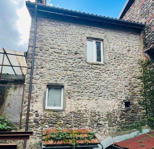 casa indipendente in vendita a Villafranca in Lunigiana in zona Filetto
