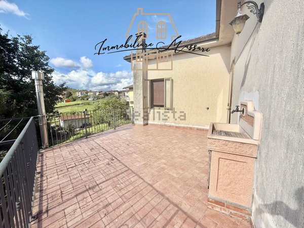 casa indipendente in vendita a Villafranca in Lunigiana in zona Fornoli
