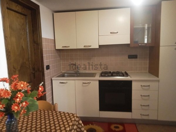 casa indipendente in vendita a Villafranca in Lunigiana in zona Fornoli