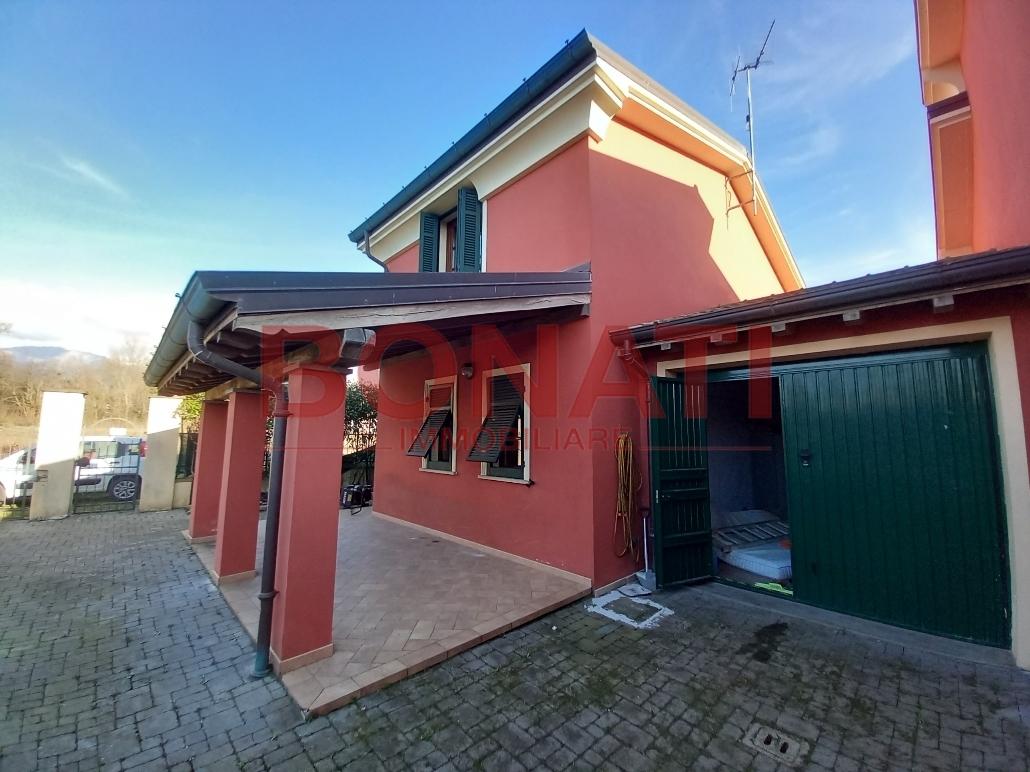 casa indipendente in vendita a Villafranca in Lunigiana