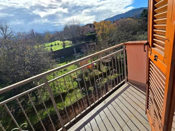 casa indipendente in vendita a Villafranca in Lunigiana