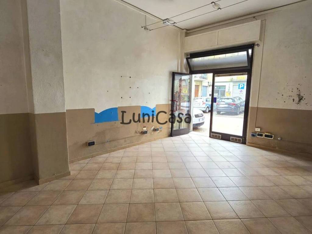 negozio in vendita a Villafranca in Lunigiana