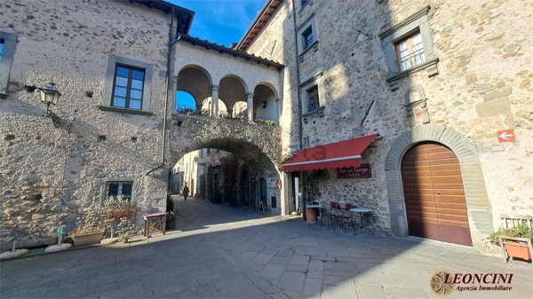 pentavano in vendita a Villafranca in Lunigiana in zona Filetto