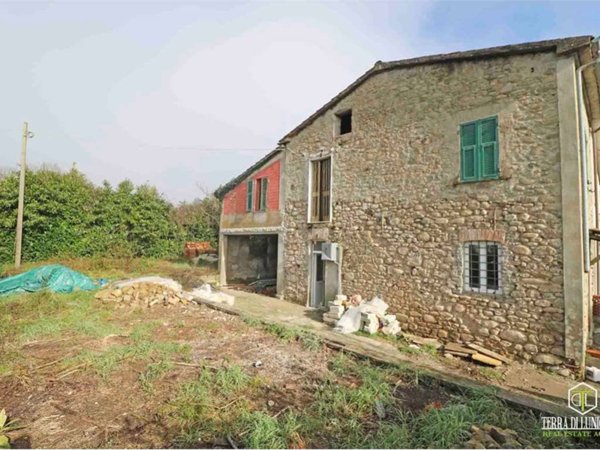 casa indipendente in vendita a Villafranca in Lunigiana in zona Filetto