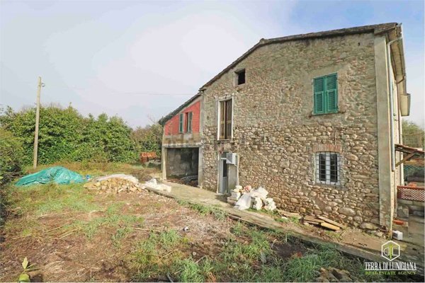casa semindipendente in vendita a Villafranca in Lunigiana in zona Filetto