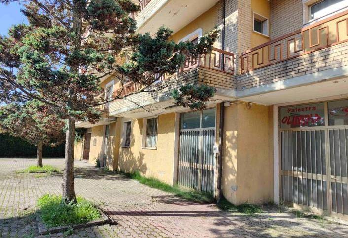 negozio in vendita a Villafranca in Lunigiana in zona Villafranca Centro