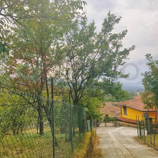 casa indipendente in vendita a Villafranca in Lunigiana