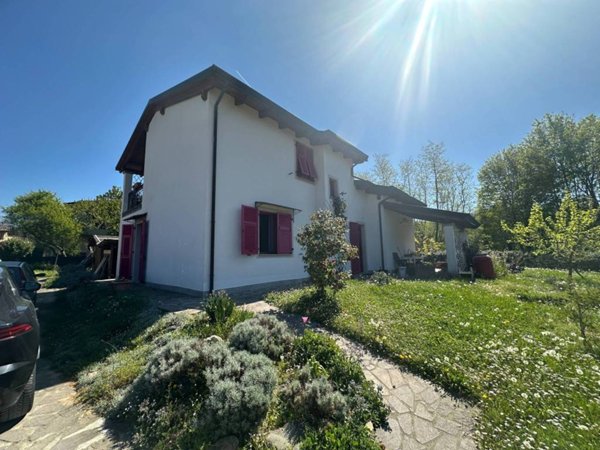 casa indipendente in vendita a Villafranca in Lunigiana