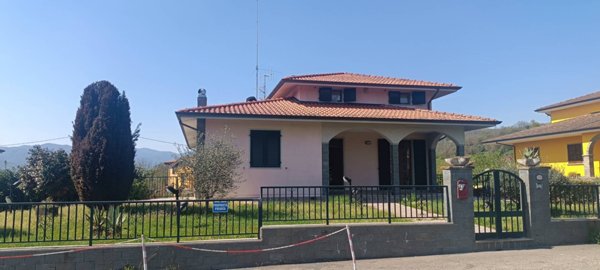 casa indipendente a Villafranca in Lunigiana in zona Malgrate Lunigiana