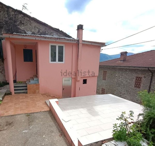 appartamento in vendita a Villafranca in Lunigiana in zona Malgrate Lunigiana