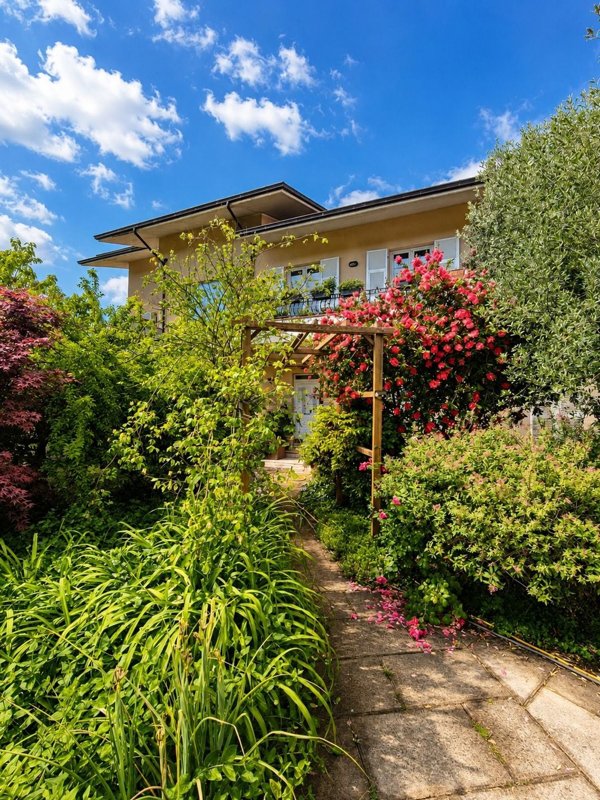 casa indipendente in vendita a Villafranca in Lunigiana