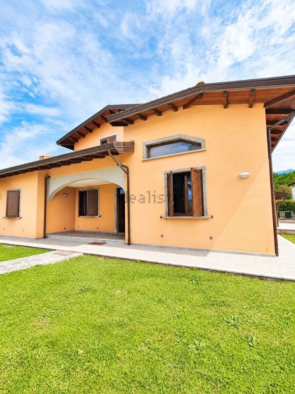casa indipendente in vendita a Villafranca in Lunigiana