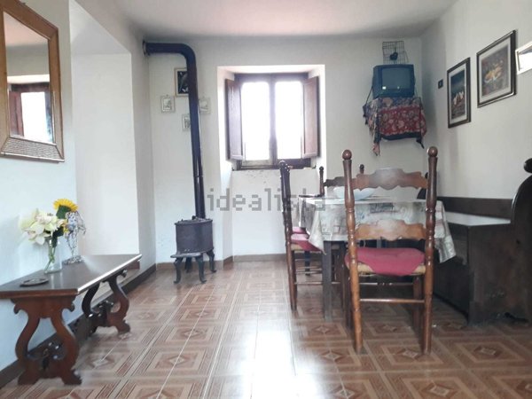 appartamento in vendita a Zeri in zona Noce