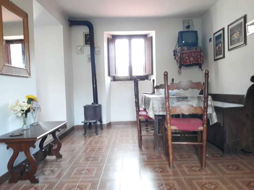 appartamento in vendita a Zeri in zona Noce