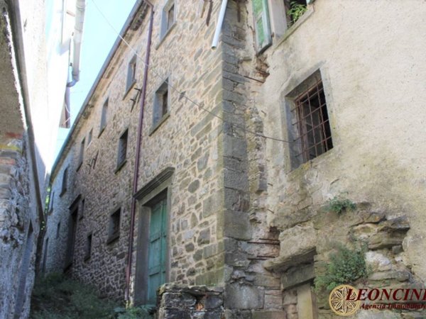 casale in vendita a Zeri in zona Coloretta