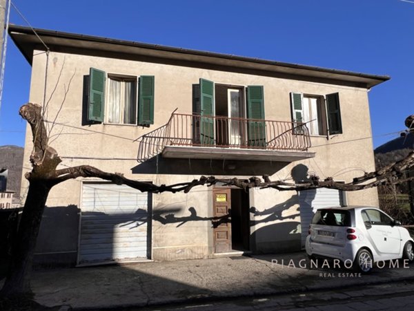 casa indipendente in vendita a Zeri in zona Coloretta