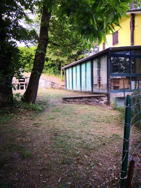 casa indipendente in vendita a Zeri in zona Patigno