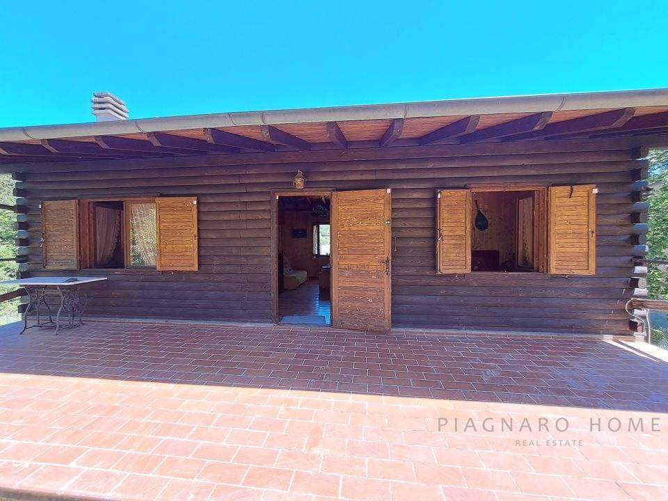 casa indipendente in vendita a Zeri in zona Coloretta