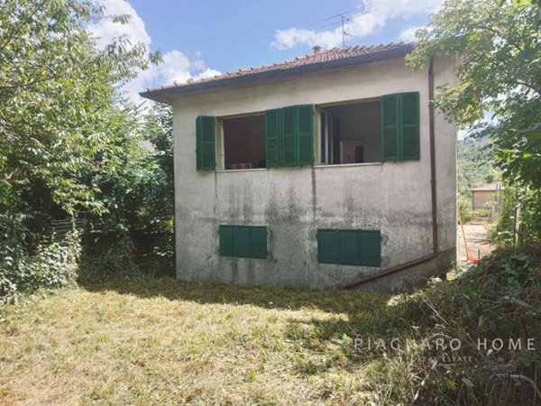 casa indipendente in vendita a Zeri in zona Coloretta