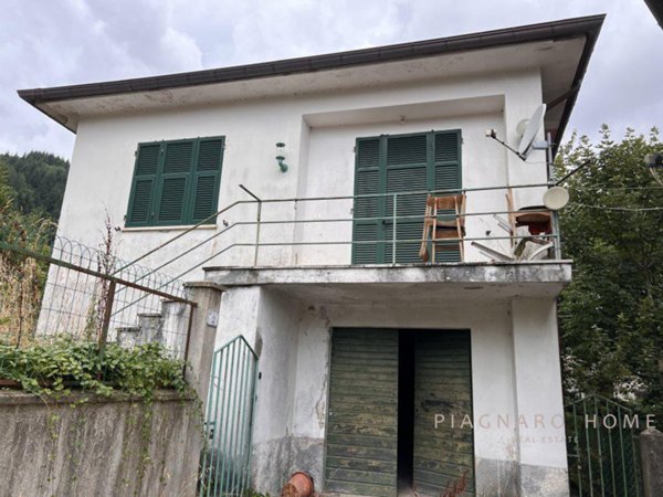 appartamento in vendita a Zeri in zona Coloretta