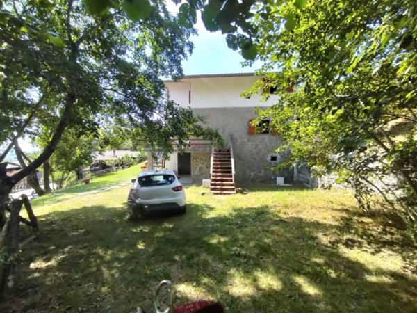 casa indipendente in vendita a Zeri
