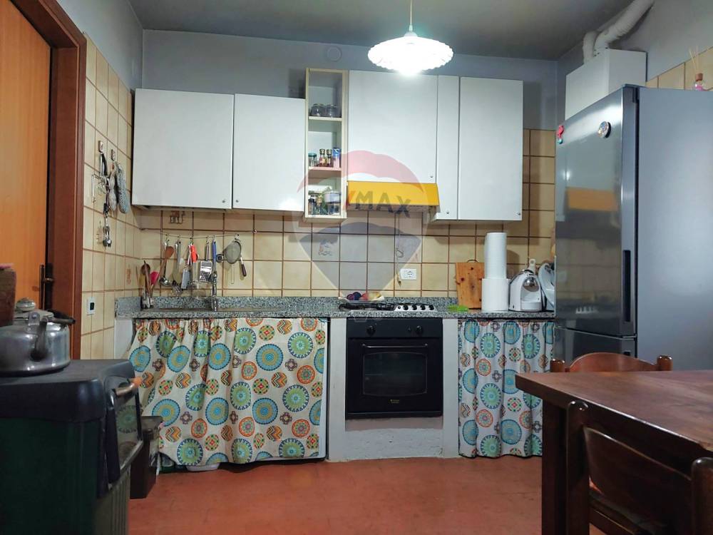 appartamento in vendita a Zeri in zona Coloretta
