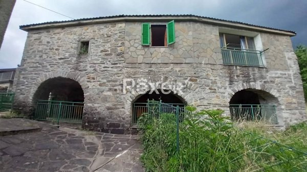 casa indipendente in vendita a Zeri