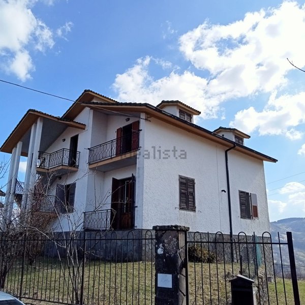 casa indipendente in vendita a Zeri in zona Bergugliara