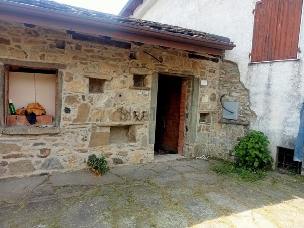 appartamento in vendita a Zeri in zona Patigno