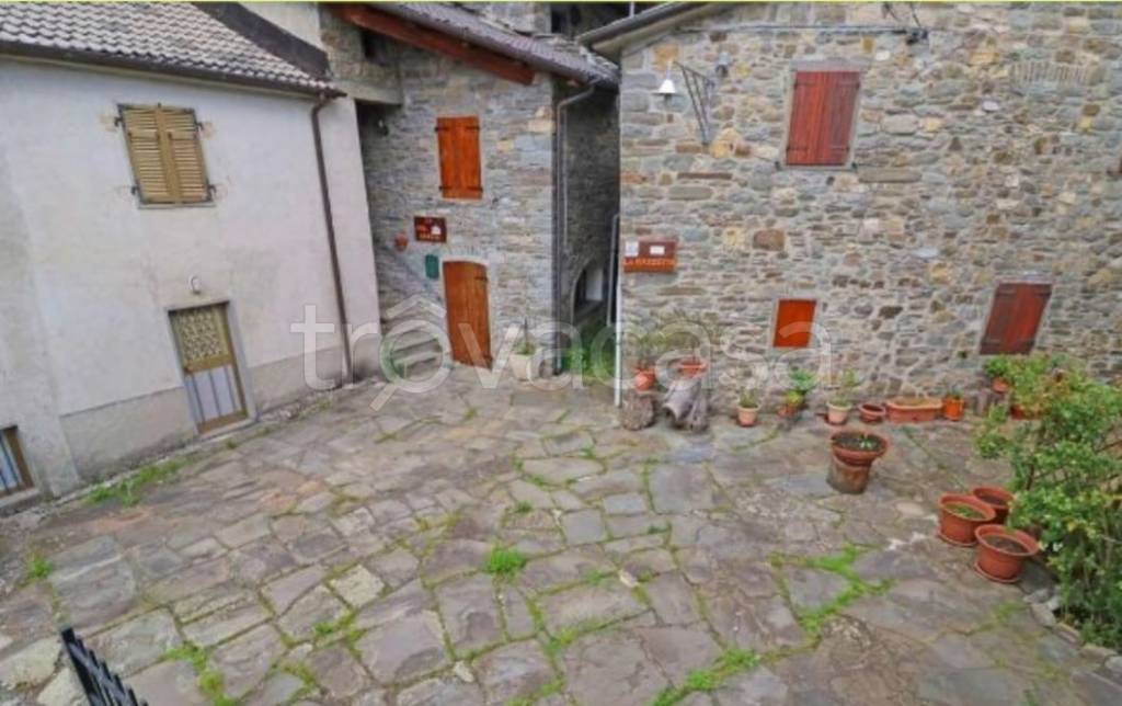 appartamento in vendita a Zeri in zona Coloretta