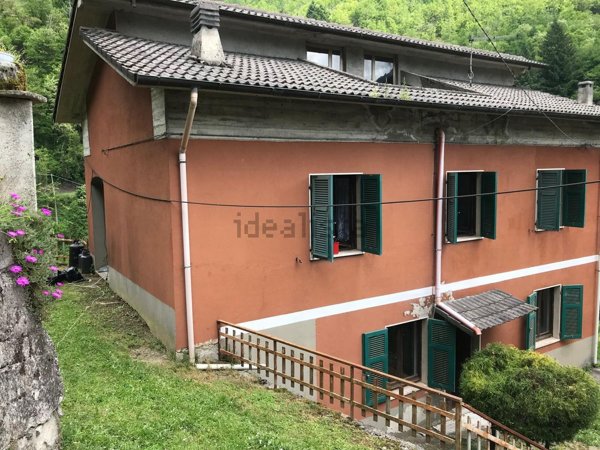 casa indipendente in vendita a Zeri in zona Noce
