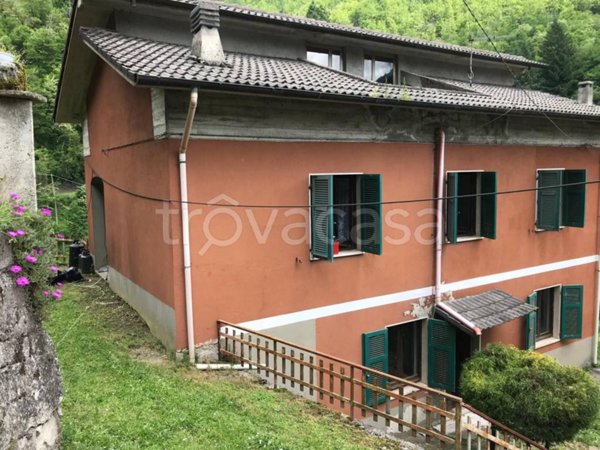casa indipendente in vendita a Zeri in zona Noce