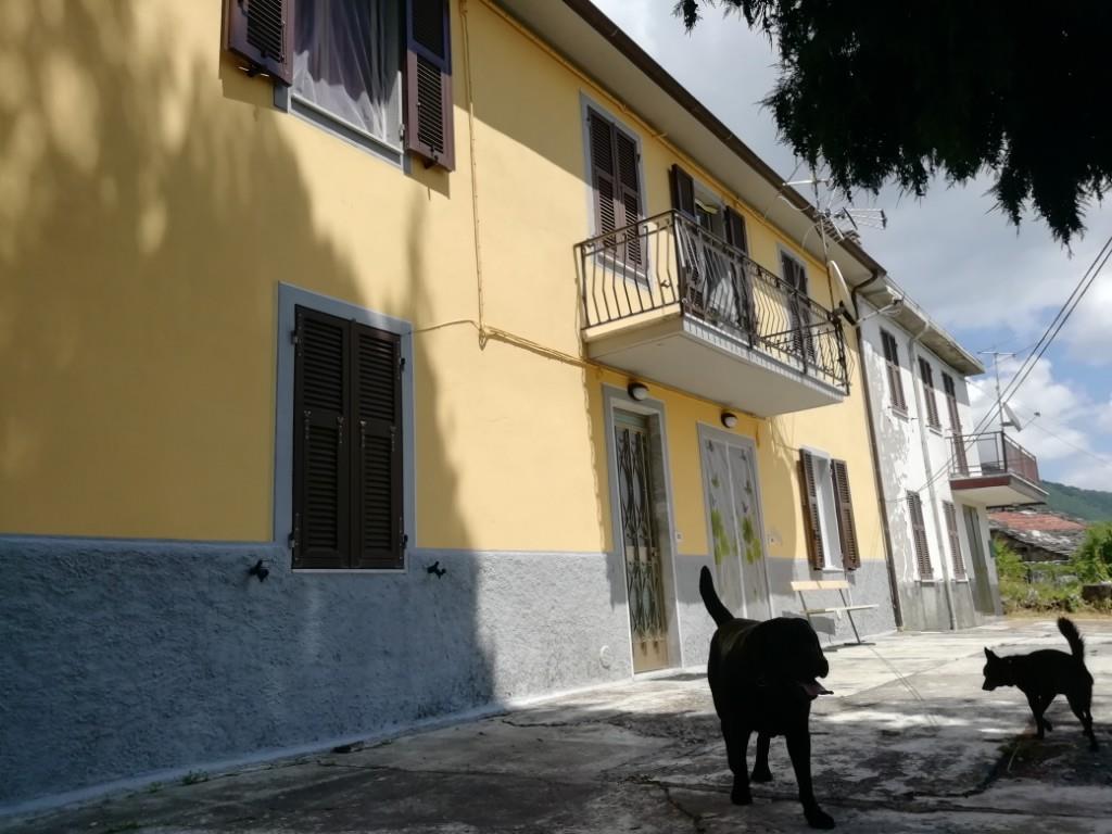 appartamento in vendita a Zeri in zona Valditermine