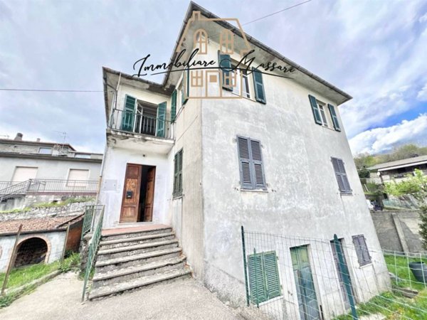 casa indipendente in vendita a Zeri in zona Patigno